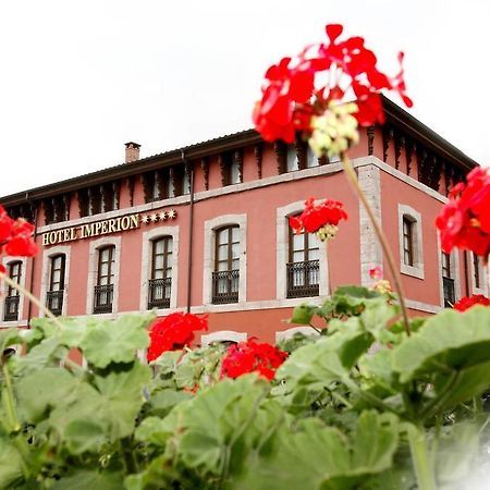 Imperion Hotel Onís Екстериор снимка